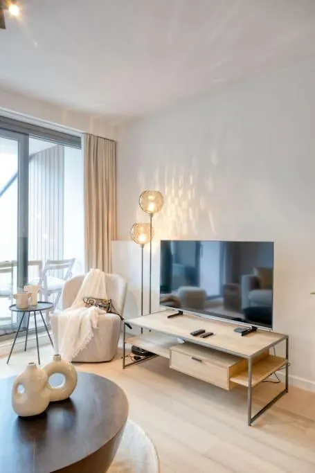 Peaceful Studio Getaway In Ostend Apartment